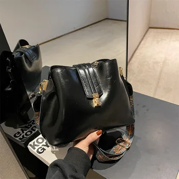 2023 Slávnej značky dizajn tašky pre ženy, luxusné bolso replika Žena Taška cez Rameno Geometricky určený šnúrkou vedro vrece