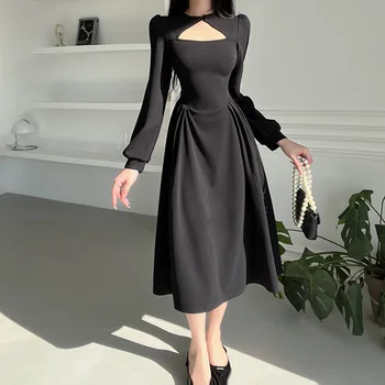 Ženy O krk Black Vyprázdnené Pás Sexy Šaty Nové 2023 kórejský Elegantné Letné Retro Temperament Slim Elegantné Šaty Žena